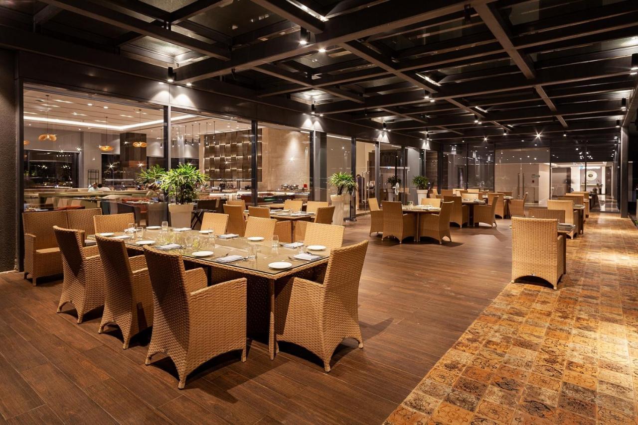 Vivanta Bhubaneswar Dn Square エクステリア 写真
